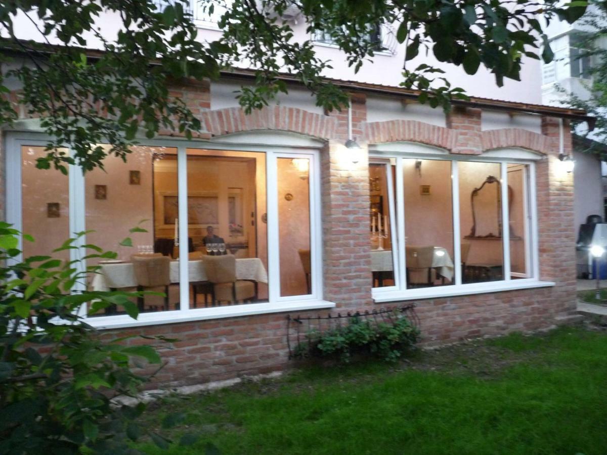 Sport Residence Bacău Esterno foto