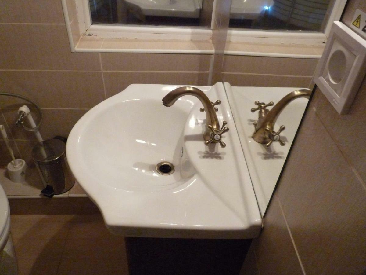 Sport Residence Bacău Esterno foto