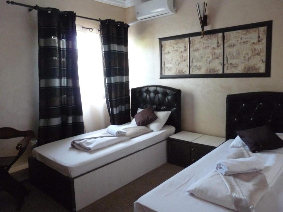 Sport Residence Bacău Esterno foto